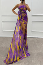 Vestido drapeado vibrante