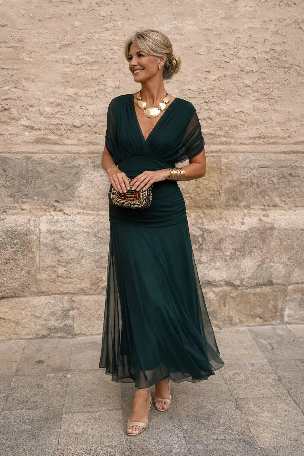 Luisa | Elegante vestido largo con escote en V que realza la silueta